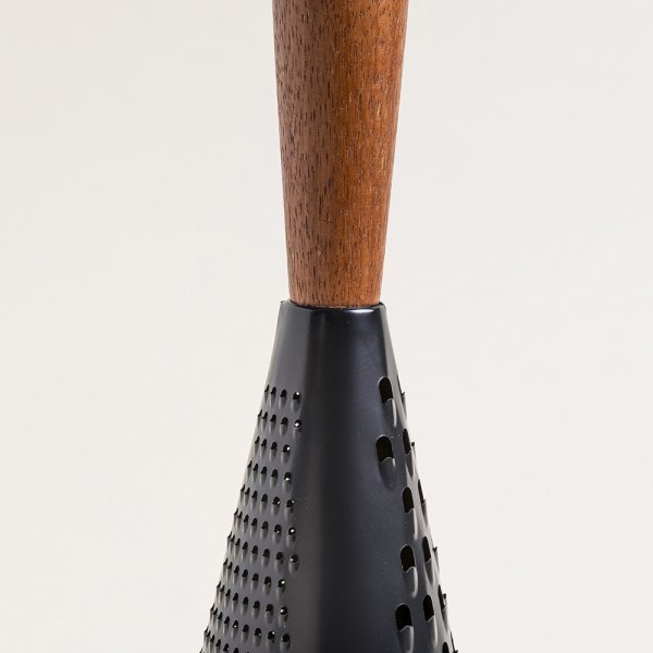 Rallador de acero conico black mango de acacia 35x13 - Image 2